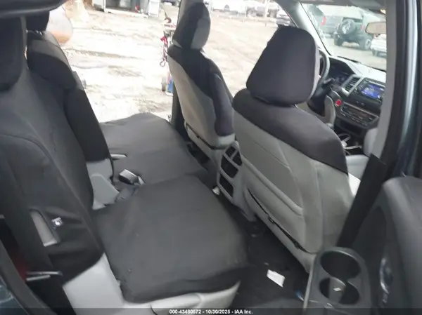 5FNYF6H19KB020589 2019 HONDA PILOT - Image 8