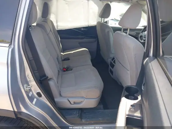 5FNYF6H1XGB104976 2016 HONDA PILOT - Image 8