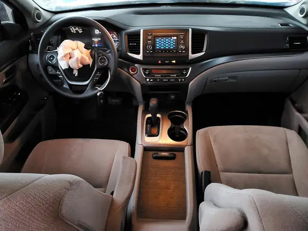 5FNYF6H1XGB126850 2016 HONDA PILOT - Image 8