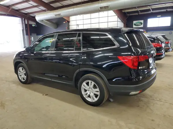 5FNYF6H1XHB020934 2017 HONDA PILOT - Image 2