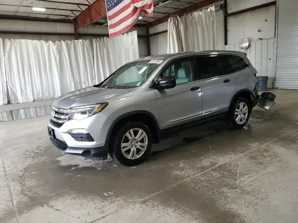 5FNYF6H1XHB041377 2017 HONDA PILOT - Image 1