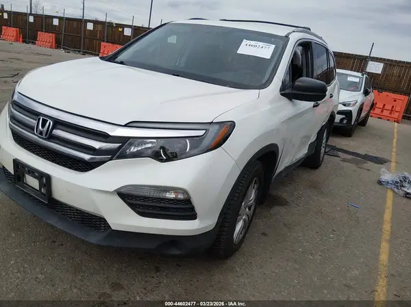 5FNYF6H1XJB022270 2018 HONDA PILOT - Image 2