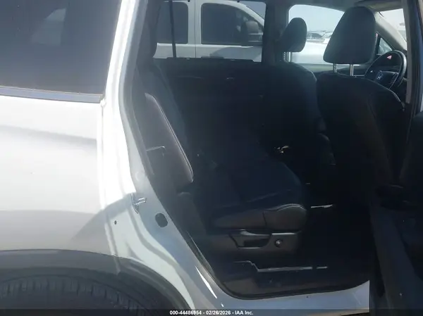 5FNYF6H20MB068204 2021 HONDA PILOT - Image 8
