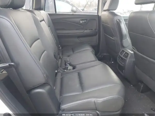 5FNYF6H22MB028657 2021 HONDA PILOT - Image 8