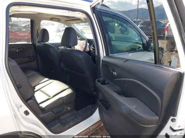 5FNYF6H2XNB099137 2022 HONDA PILOT - Image 8