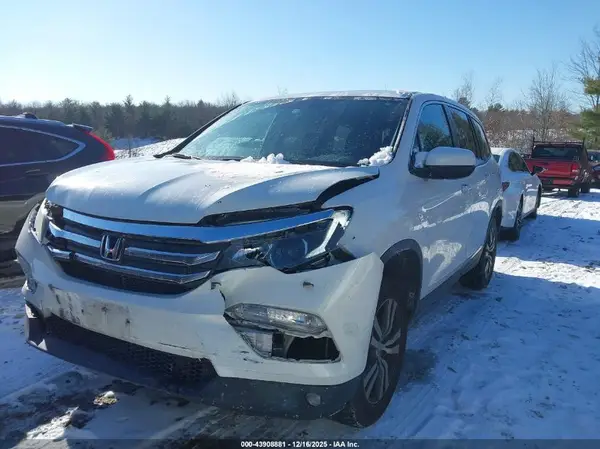 5FNYF6H30HB066063 2017 HONDA PILOT - Image 2