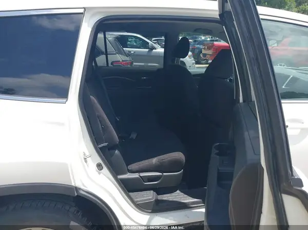 5FNYF6H30HB075636 2017 HONDA PILOT - Image 8