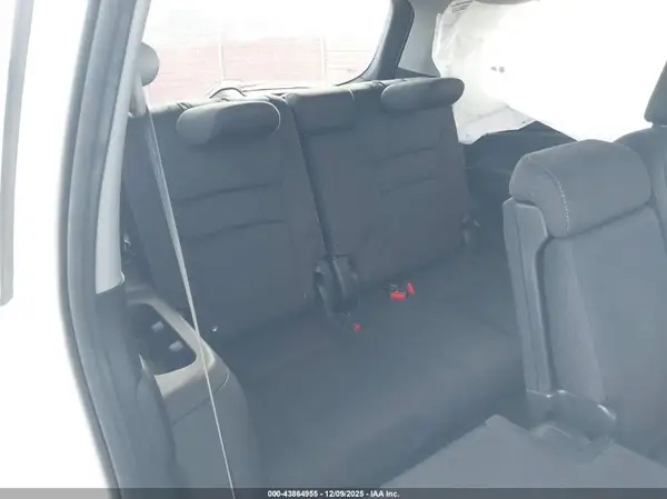 5FNYF6H30JB007696 2018 HONDA PILOT - Image 8