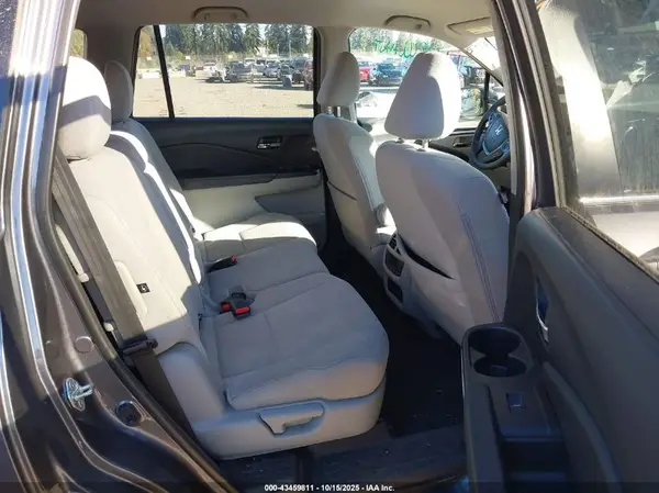 5FNYF6H30JB060026 2018 HONDA PILOT - Image 8