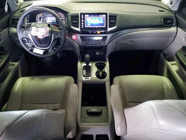 5FNYF6H30JB067655 2018 HONDA PILOT - Image 8