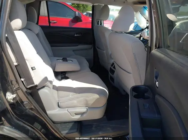 5FNYF6H30JB073410 2018 HONDA PILOT - Image 8