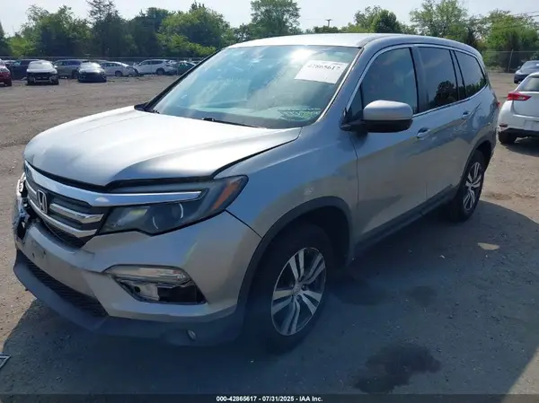 5FNYF6H31HB072115 2017 HONDA PILOT - Image 2