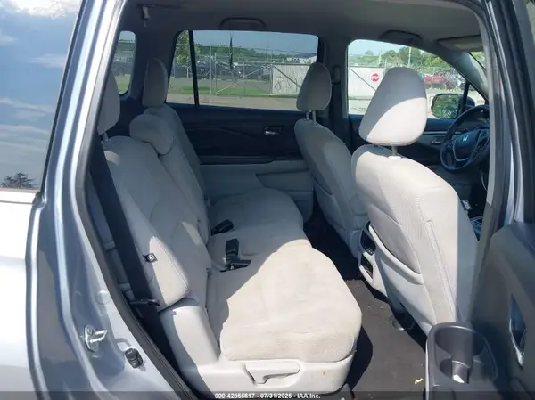 5FNYF6H31HB072115 2017 HONDA PILOT - Image 8
