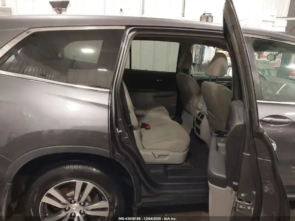 5FNYF6H31JB027780 2018 HONDA PILOT - Image 8