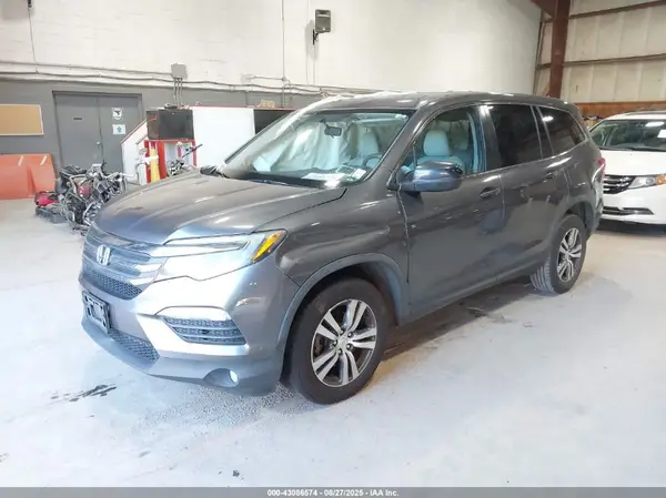 5FNYF6H32GB011967 2016 HONDA PILOT - Image 2