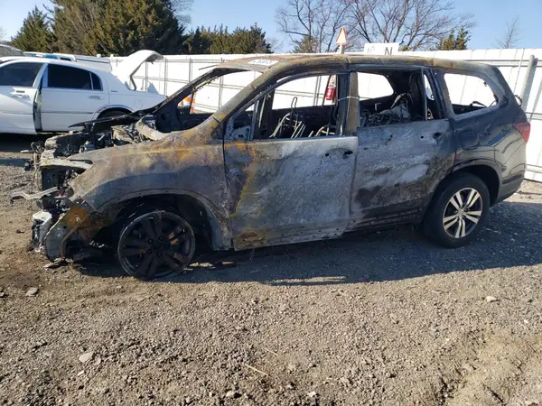 5FNYF6H32HB008391 2017 HONDA PILOT - Image 1