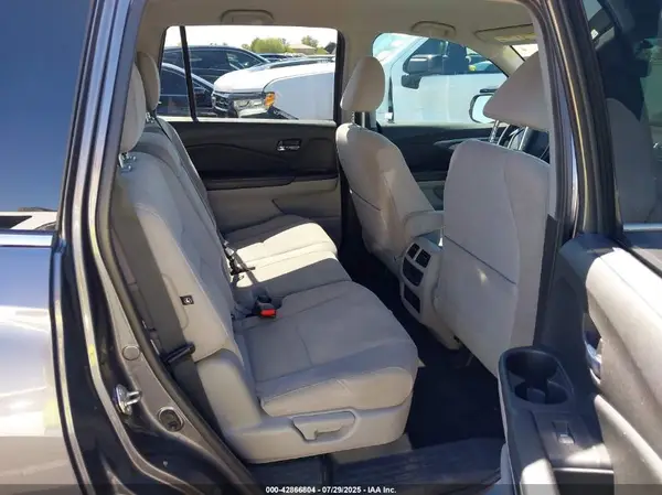 5FNYF6H32HB031959 2017 HONDA PILOT - Image 8