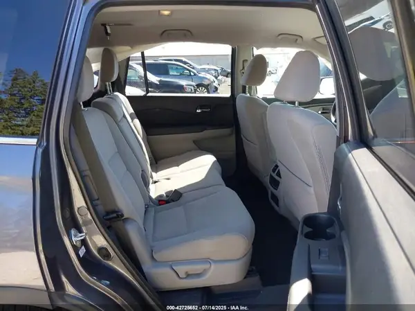 5FNYF6H32JB010941 2018 HONDA PILOT - Image 8