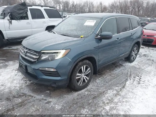 5FNYF6H32JB024760 2018 HONDA PILOT - Image 2