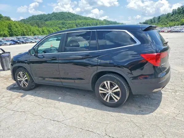 5FNYF6H32JB045625 2018 HONDA PILOT - Image 2