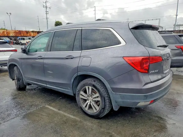 5FNYF6H32JB048590 2018 HONDA PILOT - Image 2