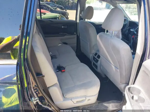 5FNYF6H32KB077783 2019 HONDA PILOT - Image 8