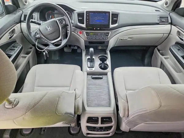 5FNYF6H33HB057681 2017 HONDA PILOT - Image 8