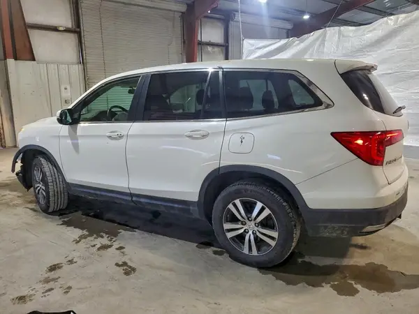 5FNYF6H33HB070527 2017 HONDA PILOT - Image 2