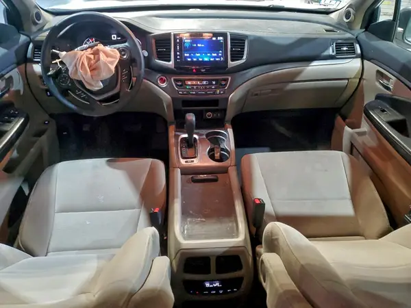 5FNYF6H33HB070527 2017 HONDA PILOT - Image 8