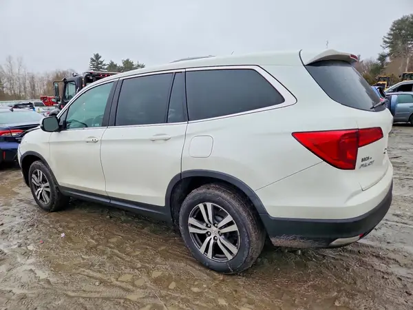 5FNYF6H33JB032477 2018 HONDA PILOT - Image 2