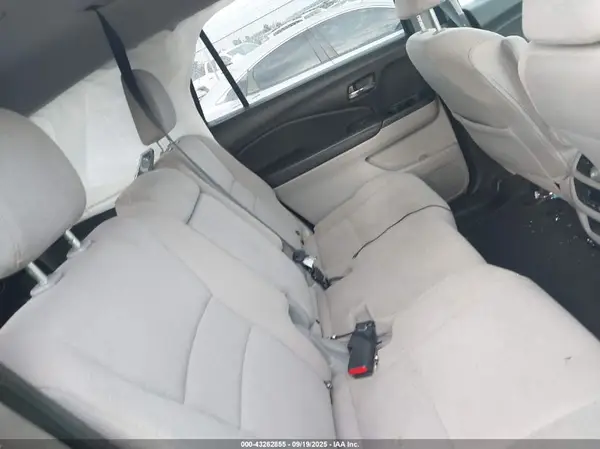 5FNYF6H33JB044757 2018 HONDA PILOT - Image 8