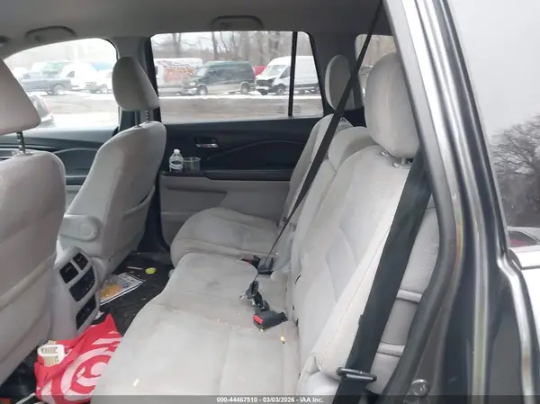 5FNYF6H33JB044760 2018 HONDA PILOT - Image 8