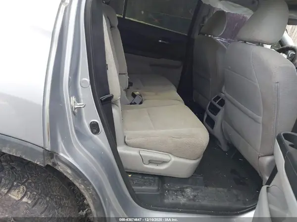 5FNYF6H33JB052356 2018 HONDA PILOT - Image 8