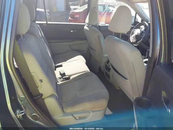 5FNYF6H33JB072669 2018 HONDA PILOT - Image 8