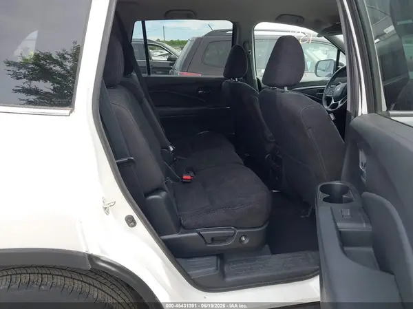 5FNYF6H33KB062757 2019 HONDA PILOT - Image 8