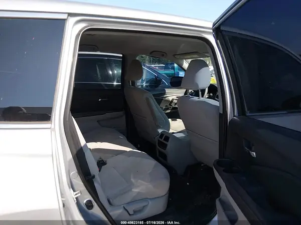 5FNYF6H34HB012166 2017 HONDA PILOT - Image 8