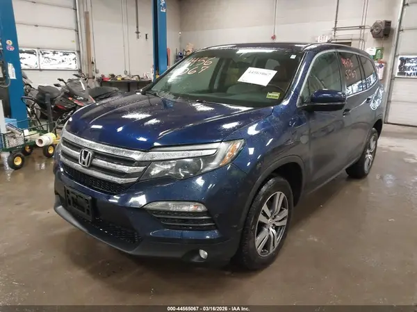 5FNYF6H34HB068656 2017 HONDA PILOT - Image 2