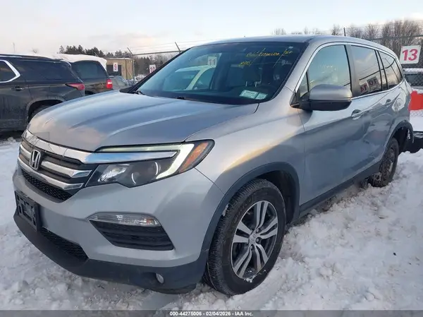 5FNYF6H34JB038854 2018 HONDA PILOT - Image 2
