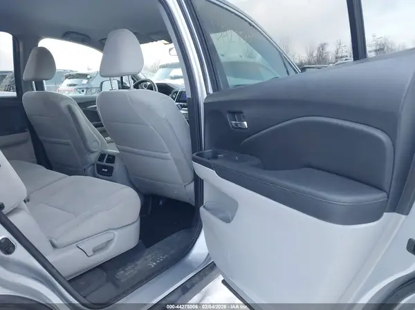 5FNYF6H34JB038854 2018 HONDA PILOT - Image 8