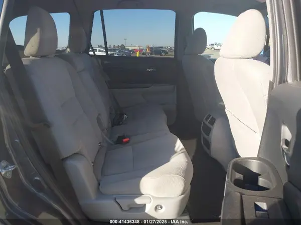 5FNYF6H34KB031257 2019 HONDA PILOT - Image 8