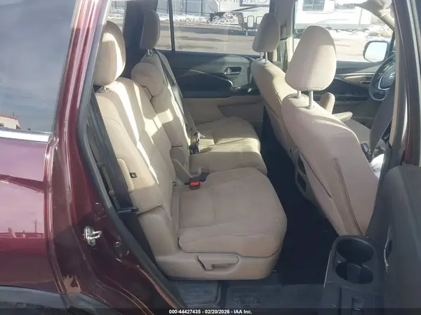 5FNYF6H35HB006733 2017 HONDA PILOT - Image 8