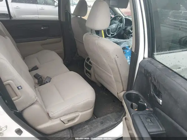 5FNYF6H35HB008773 2017 HONDA PILOT - Image 8