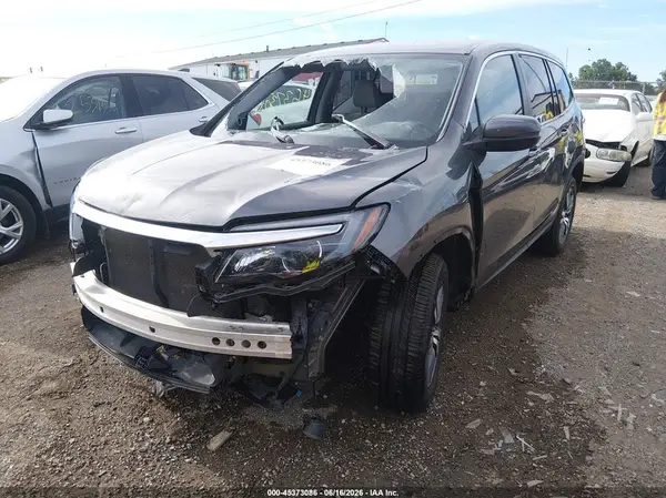 5FNYF6H35HB056158 2017 HONDA PILOT - Image 2