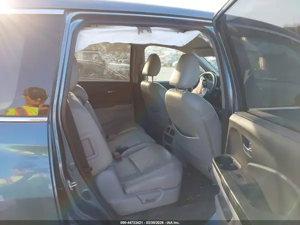 5FNYF6H35JB047708 2018 HONDA PILOT - Image 8