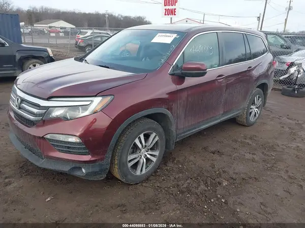 5FNYF6H35JB068056 2018 HONDA PILOT - Image 2