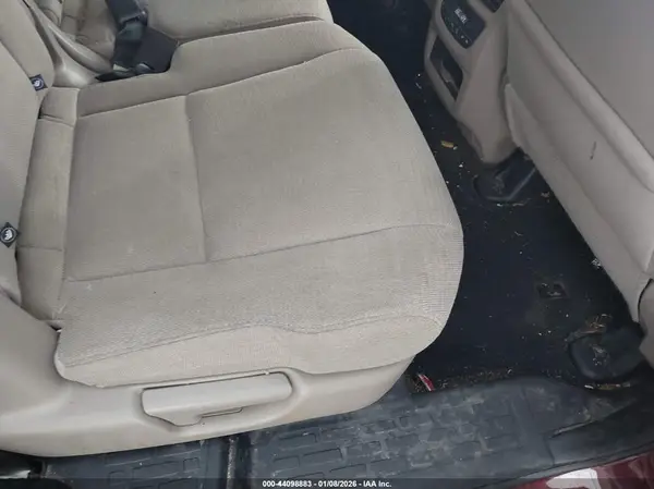 5FNYF6H35JB068056 2018 HONDA PILOT - Image 8