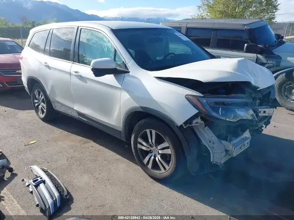 5FNYF6H36HB013061 2017 HONDA PILOT - Image 1