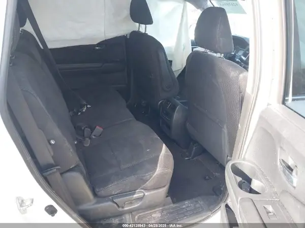 5FNYF6H36HB013061 2017 HONDA PILOT - Image 8