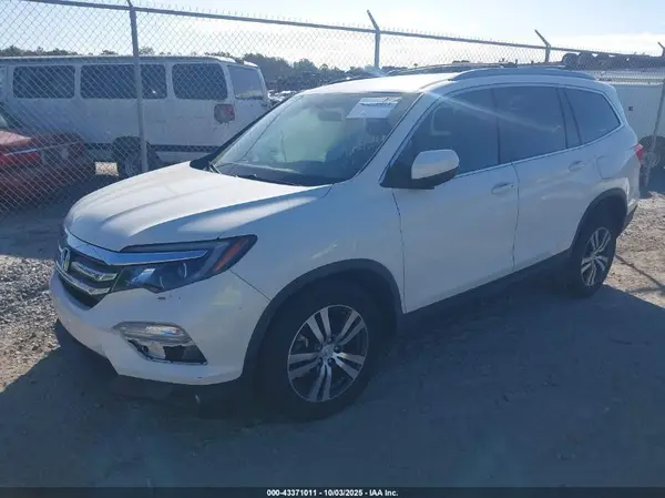 5FNYF6H36HB049803 2017 HONDA PILOT - Image 2