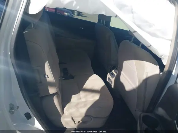 5FNYF6H36HB049803 2017 HONDA PILOT - Image 8